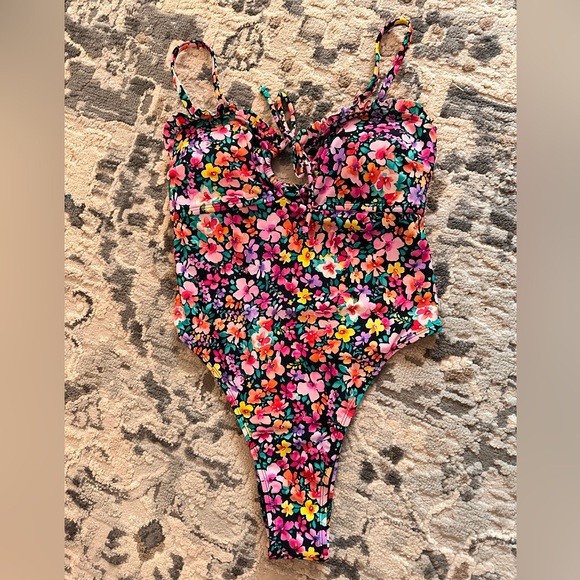 CUPSHE Floral Romance Sweetheart One-Piece NWT - Picture 8 of 15